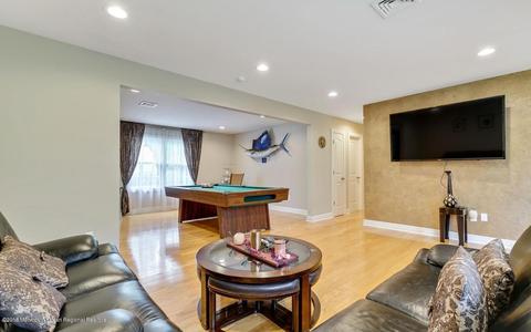 41 Willow St, Waretown, NJ 08758 photo 9