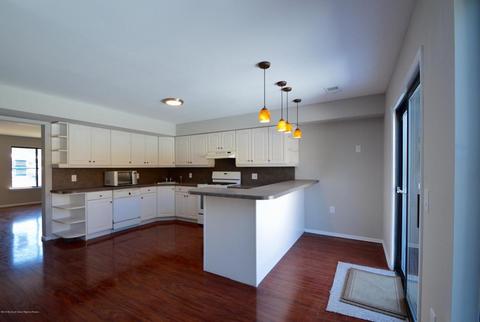 405 Sandra Pl, Brick, NJ 08724 photo 6