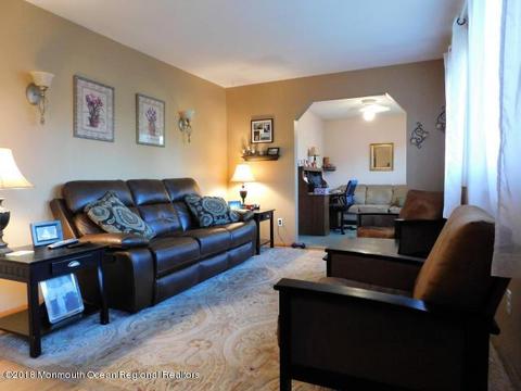 317 Lockheed Rd, Brick, NJ 08723 photo 2