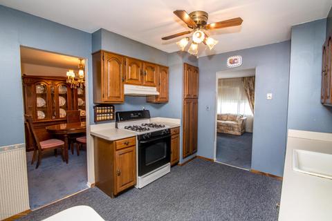 7 Mohawk Dr, Matawan, NJ 07747 photo 6