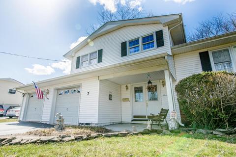 7 Mohawk Dr, Matawan, NJ 07747 photo 1