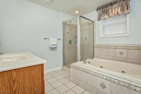 611 Cedarcrest Dr, Brielle, NJ 08730 photo 19