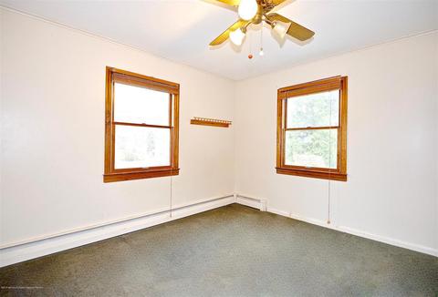18 Edgewater Dr, Matawan, NJ 07747 photo 16