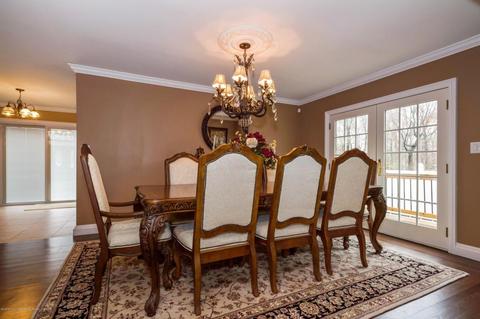 17 Walnut Ct, Matawan, NJ 07747 photo 9