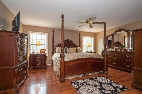 17 Walnut Ct, Matawan, NJ 07747 photo 12