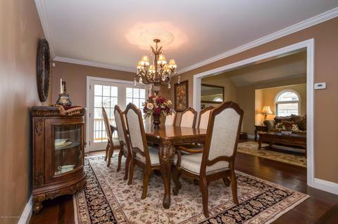 17 Walnut Ct, Matawan, NJ 07747 photo 8