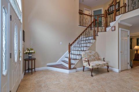 17 Walnut Ct, Matawan, NJ 07747 photo 2