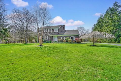 21 Lenape Ln, Skillman, NJ 08558 photo 2