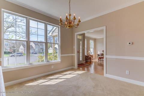 9 Jared Ct, Howell, NJ 07731 photo 4
