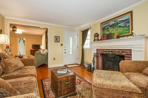 178 Walnut Dr, Brick, NJ 08724 photo 3