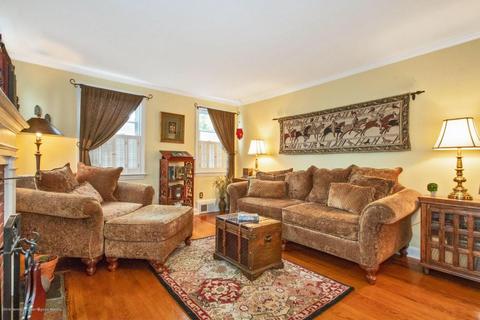 178 Walnut Dr, Brick, NJ 08724 photo 4
