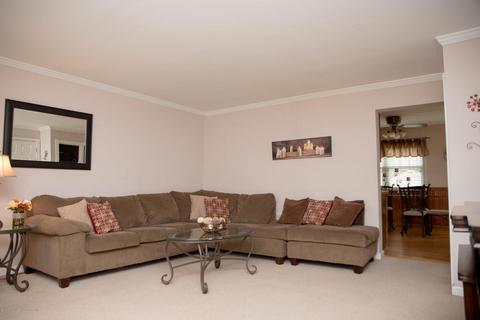 256 Tabetha Ct, Brick, NJ 08724 photo 2