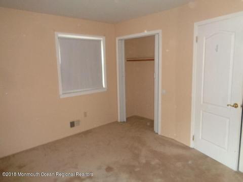 560 Diamond Rd, Jackson, NJ 08527 photo 3