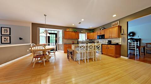 8 Arrowhead Cir, Jackson, NJ 08527 photo 12