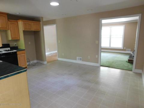 580 Diamond Rd, Jackson, NJ 08527 photo 5