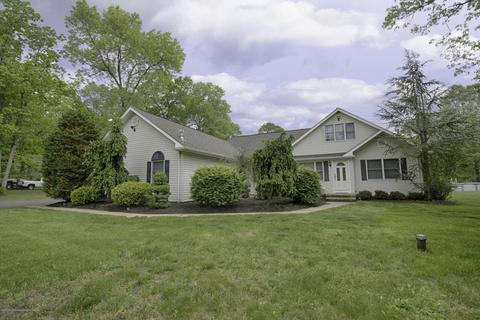 561 Oaktree Ln, Jackson, NJ 08527 photo 1