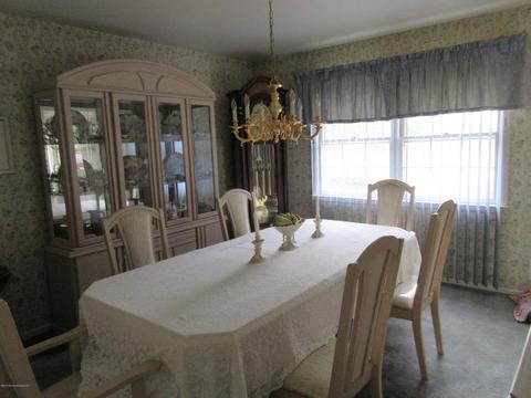 43 Conifer St, Howell, NJ 07731 photo 4