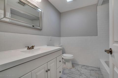 4 Townsend Dr, Matawan, NJ 07747 photo 17