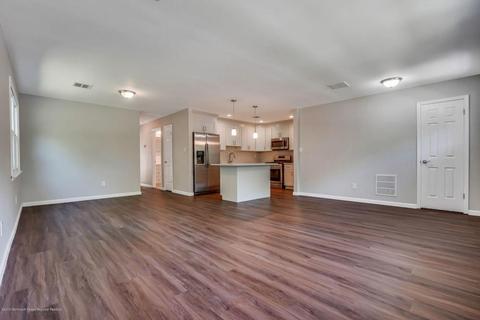 4 Townsend Dr, Matawan, NJ 07747 photo 9