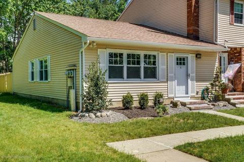 4 Townsend Dr, Matawan, NJ 07747 photo 2