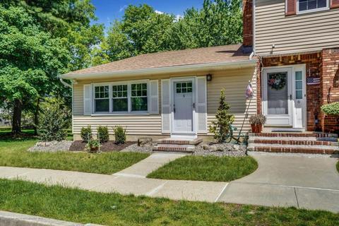 4 Townsend Dr, Matawan, NJ 07747 photo 4