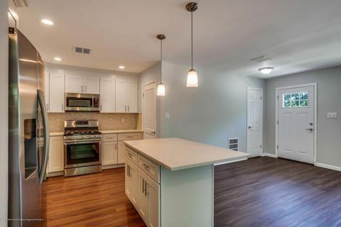 4 Townsend Dr, Matawan, NJ 07747 photo 12