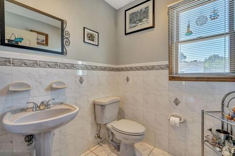4 Cable Rd, Waretown, NJ 08758 photo 9