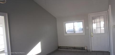 36 Capstan Rd, Waretown, NJ 08758 photo 6