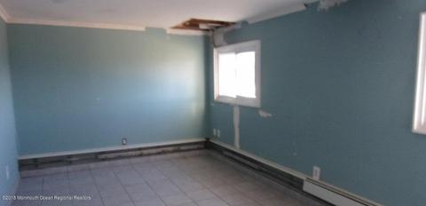 36 Capstan Rd, Waretown, NJ 08758 photo 2