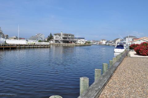 1024 Capstan Dr, Forked River, NJ 08731 photo 4