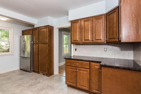 421 Runyon Ave, Middlesex, NJ 08846 photo 11