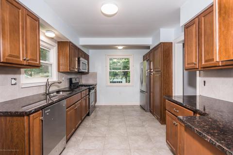 421 Runyon Ave, Middlesex, NJ 08846 photo 10