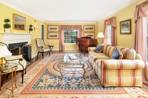 17 Riverside Dr, Rumson, NJ 07760 photo 4
