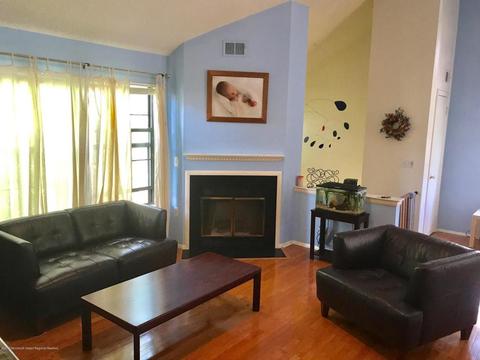 805 Daffodil Dr, Jackson, NJ 08527 photo 2