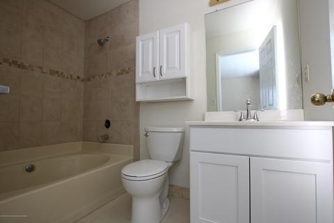 21 Hackamore Ct, Tinton Falls, NJ 07753 photo 7