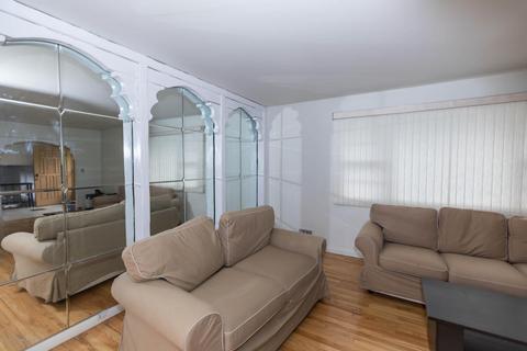 103 Thomas Pl, Edison, NJ 08837 photo 41