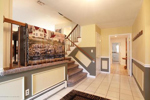 24 Devon Ln, Clark, NJ 07066 photo 4
