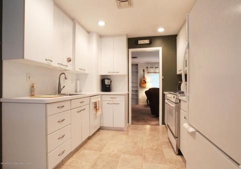 24 Devon Ln, Clark, NJ 07066 photo 11