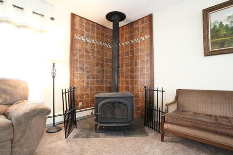24 Devon Ln, Clark, NJ 07066 photo 7