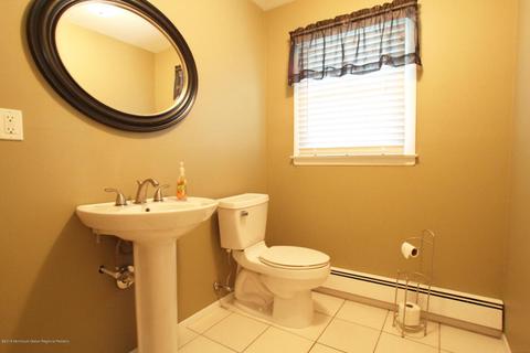 24 Devon Ln, Clark, NJ 07066 photo 15