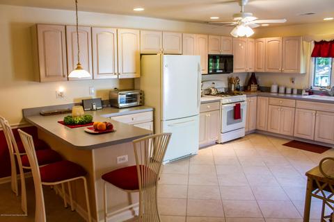 93 Avis Dr, Brick, NJ 08724 photo 4