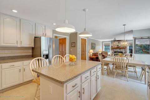 19 Arrowhead Cir, Jackson, NJ 08527 photo 14