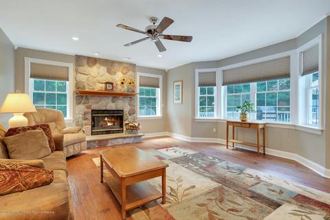 19 Arrowhead Cir, Jackson, NJ 08527 photo 4