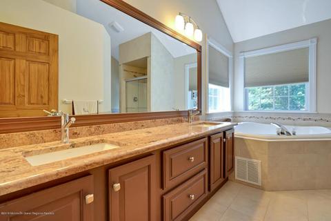 19 Arrowhead Cir, Jackson, NJ 08527 photo 26