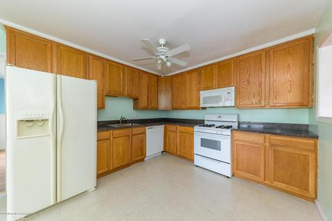 102 Clearwater Dr, Forked River, NJ 08731 photo 8