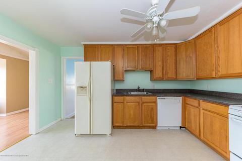 102 Clearwater Dr, Forked River, NJ 08731 photo 6