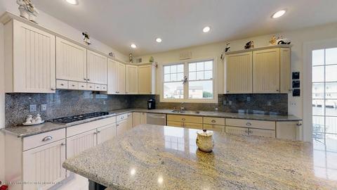 602 Kimberly Ct, Forked River, NJ 08731 photo 5