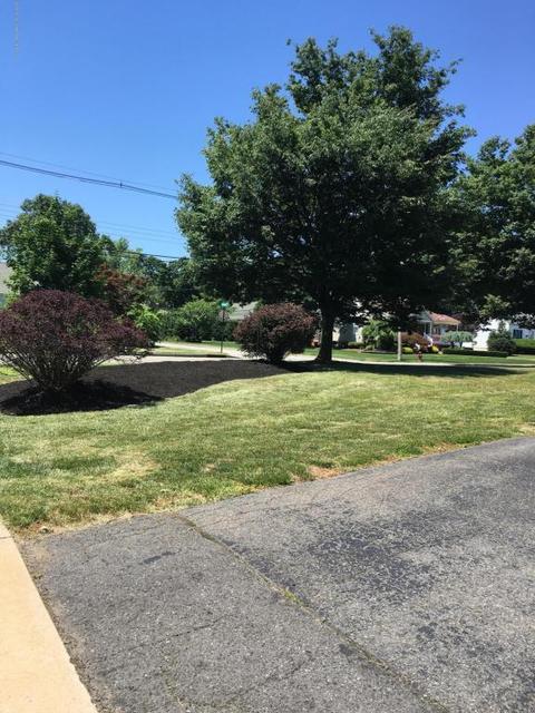 1 Chestnut Dr, Matawan, NJ 07747 photo 3