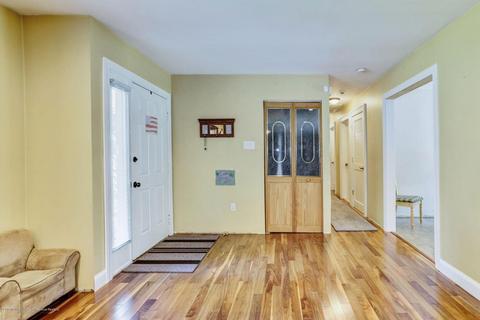 669 Windsor Rd, Brick, NJ 08723 photo 4