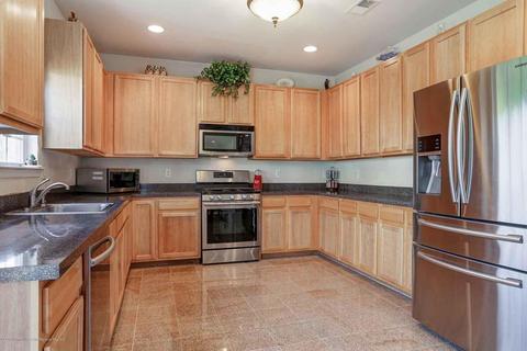 4 Markham Cir, Old Bridge, NJ 08857 photo 7